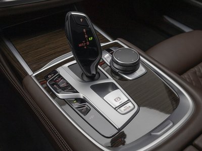 BMW 7 SERIES - 9