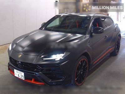 LAMBORGHINI URUS - 4