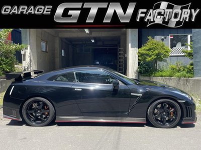 NISSAN GT-R - 6