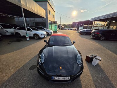 2023 Porsche 911 photo 2