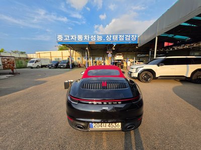 2023 Porsche 911 photo 3