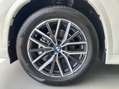 صورة 10 لـ 2025 BMW X1