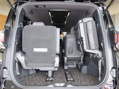 2025 Toyota ALPHARD — миниатюра 33