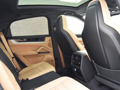 صورة مصغرة 13 لـ 2023 Porsche CAYENNE