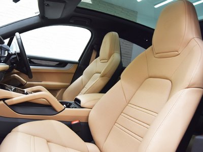 2023 Porsche CAYENNE 照片 9