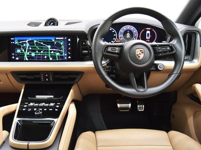 صورة مصغرة 12 لـ 2023 Porsche CAYENNE