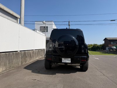 LAND ROVER DEFENDER - 9