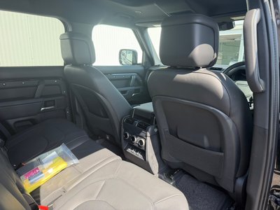 LAND ROVER DEFENDER - 5