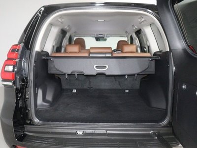 2022 Toyota LAND CRUISER PRADO thumbnail 13