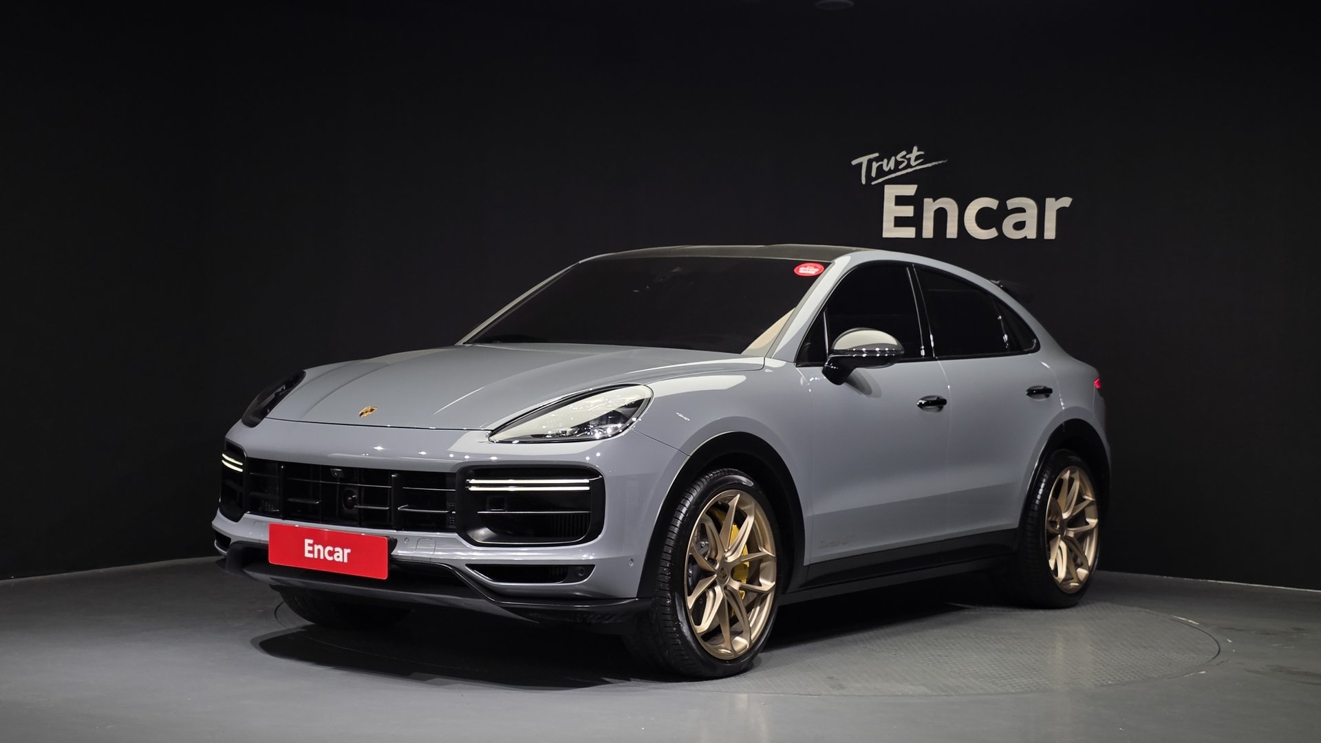 PORSCHE CAYENNE - View 1