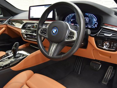 2023 BMW 5 SERIES — миниатюра 11