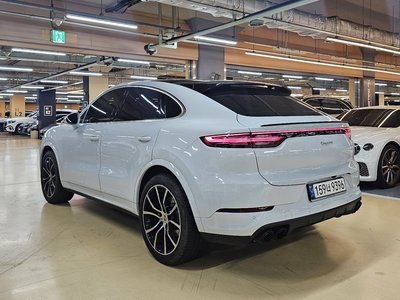 صورة 6 لـ 2022 Porsche CAYENNE