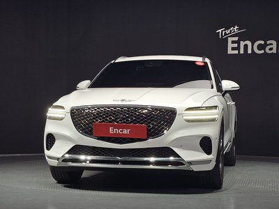 صورة 2 لـ 2023 Genesis GV70