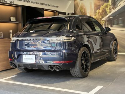 PORSCHE MACAN - 4