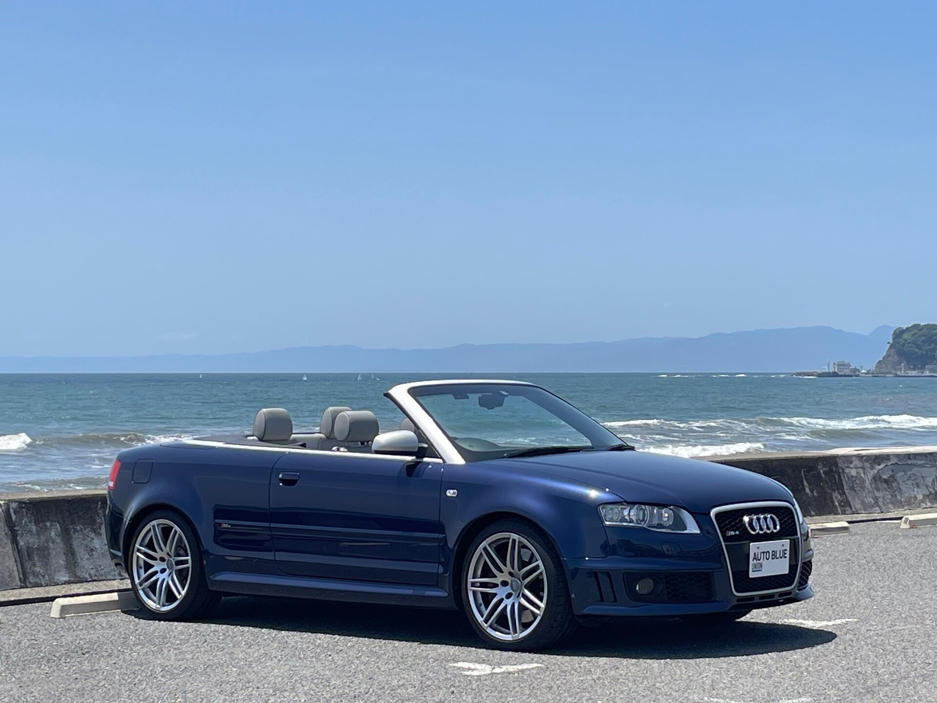 AUDI RS4 CABRIOLET - View 1