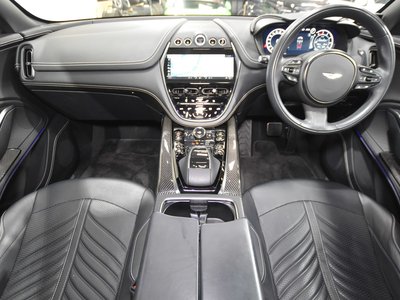 ASTON MARTIN DBX - 7