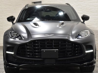 ASTON MARTIN DBX - 10