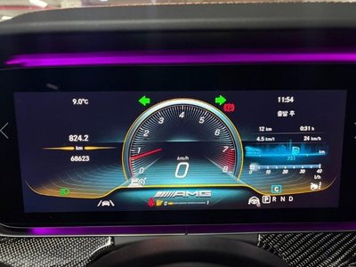 MERCEDES-BENZ GT AMG - 10