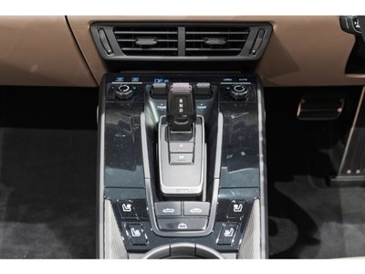 PORSCHE 911 CABRIOLET - 7