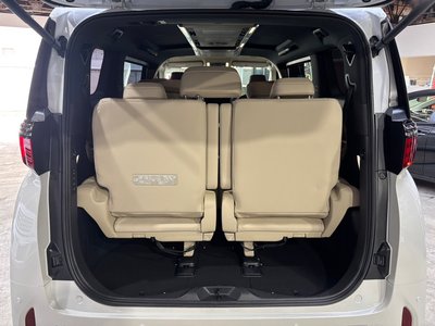TOYOTA ALPHARD - 10