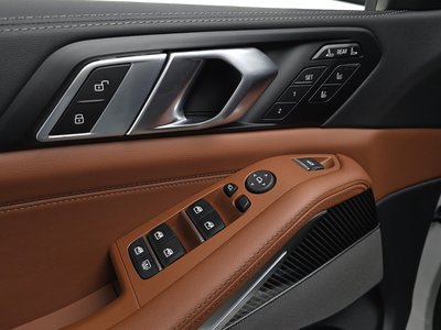 2025 BMW X7 — миниатюра 27