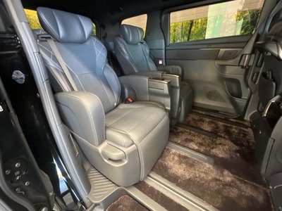 TOYOTA VELLFIRE - 9