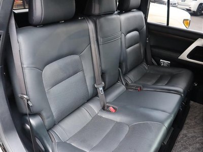 صورة مصغرة 28 لـ 2016 Toyota LAND CRUISER 200