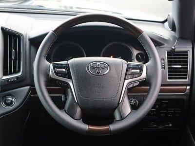 صورة مصغرة 30 لـ 2016 Toyota LAND CRUISER 200