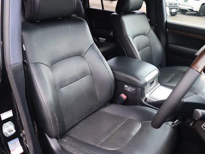 صورة 10 لـ 2016 Toyota LAND CRUISER 200