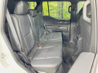 TOYOTA LAND CRUISER 250 - 8