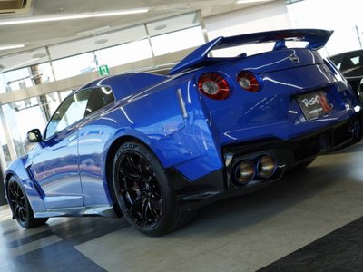 NISSAN GT-R - 8