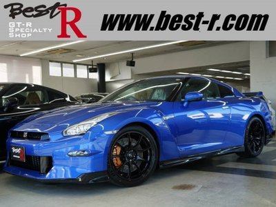 NISSAN GT-R - 1