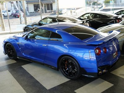 NISSAN GT-R - 4