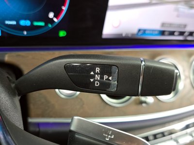 MERCEDES-BENZ E-CLASS - 9