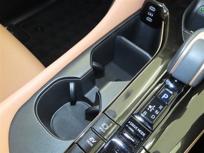2024 Toyota CROWN SPORT — миниатюра 31