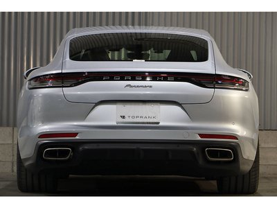 PORSCHE PANAMERA - 8