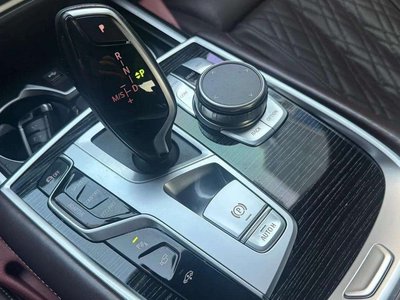 BMW 7 SERIES - 9