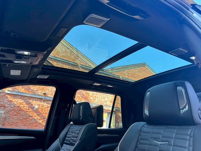 CADILLAC ESCALADE - 4