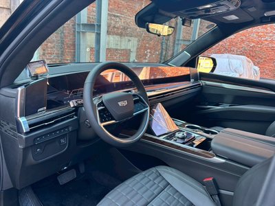 CADILLAC ESCALADE - 5