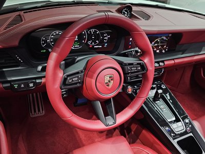 PORSCHE 911 - 4