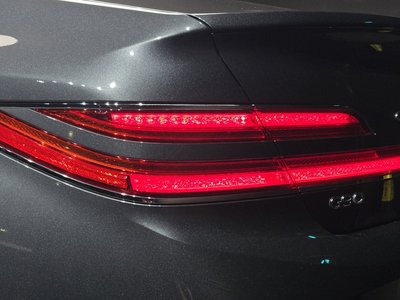 2020 Genesis G90 — фото 10