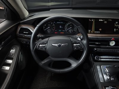 2020 Genesis G90 thumbnail 19