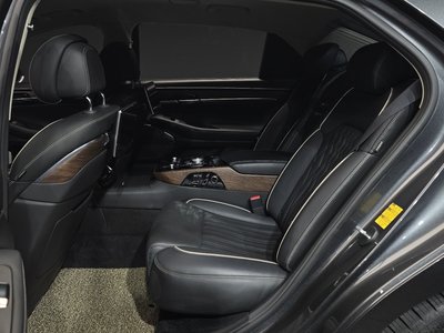 2020 Genesis G90 thumbnail 18