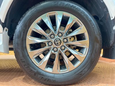 2025 Toyota LAND CRUISER 300 缩略图 25