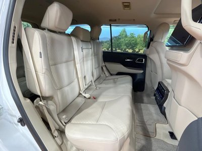 2025 Toyota LAND CRUISER 300 — фото 10
