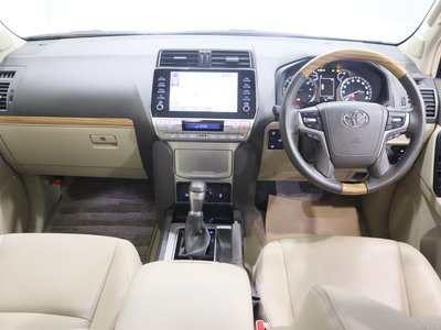 TOYOTA LAND CRUISER PRADO - 9