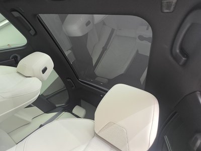 2025 BMW 5 SERIES thumbnail 18