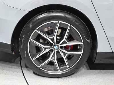 صورة 6 لـ 2025 BMW 5 SERIES