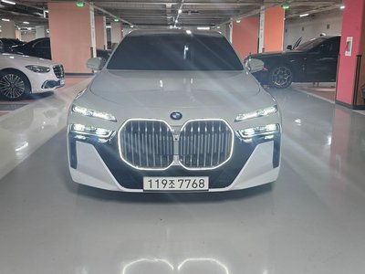 BMW 7 SERIES - 2