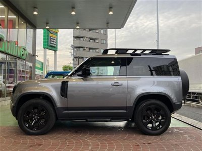 LAND ROVER DEFENDER - 7